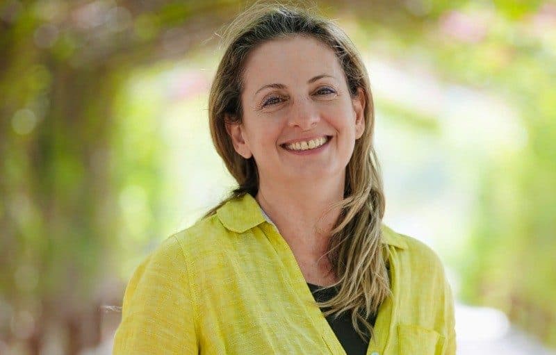 Dr. Anna Haoula